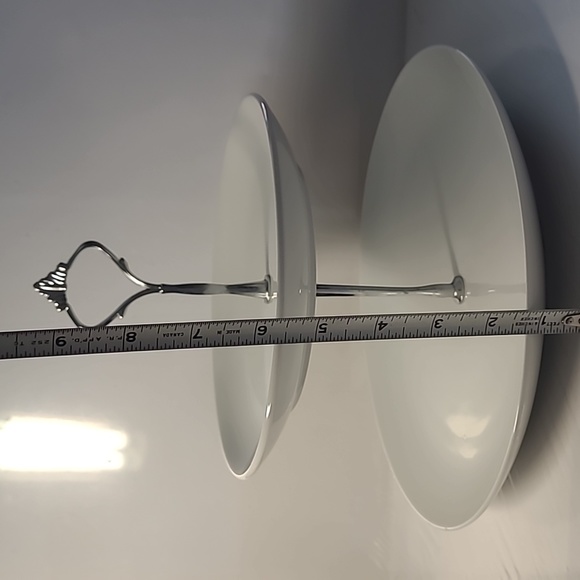 2 tiered cake serving stand tray made in China - Picture 5 of 10